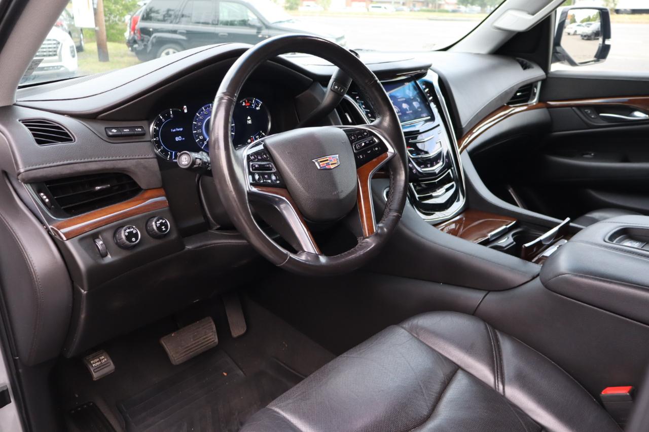 Cadillac Escalade 4WD 4dr Luxury 2019