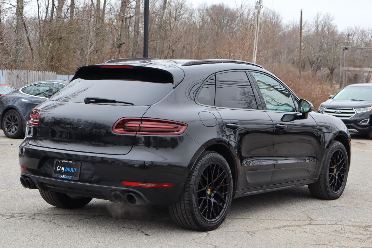 Porsche Macan  2017