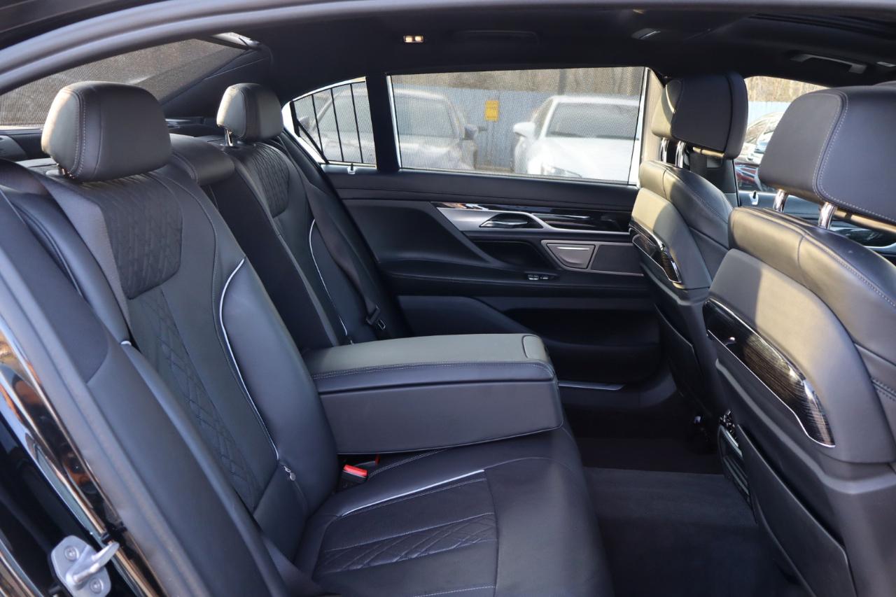 BMW 7-Series  2019
