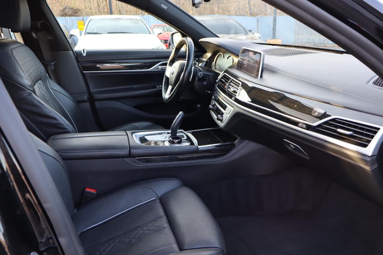 BMW 7-Series  2019