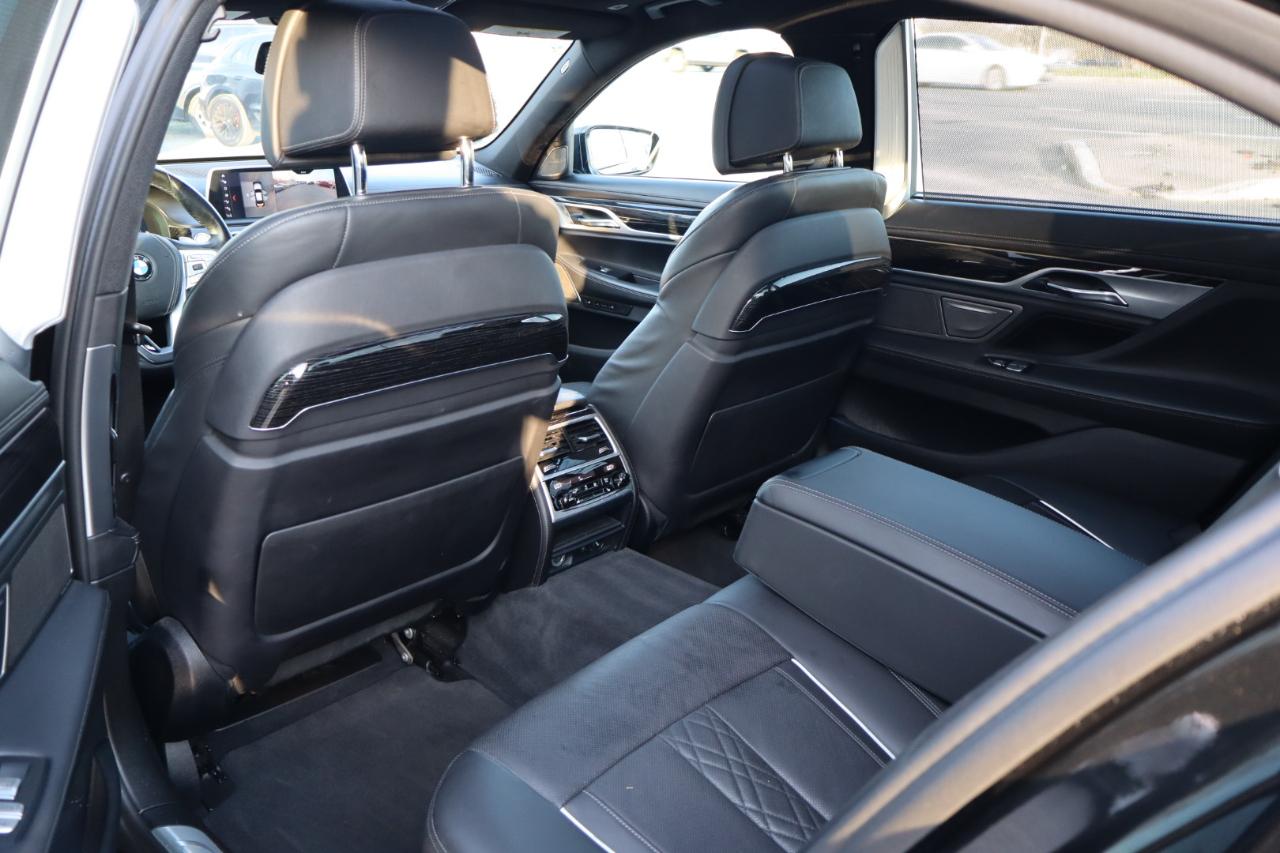 BMW 7-Series  2019