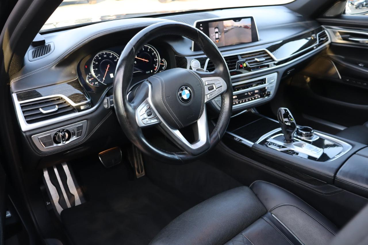 BMW 7-Series  2019