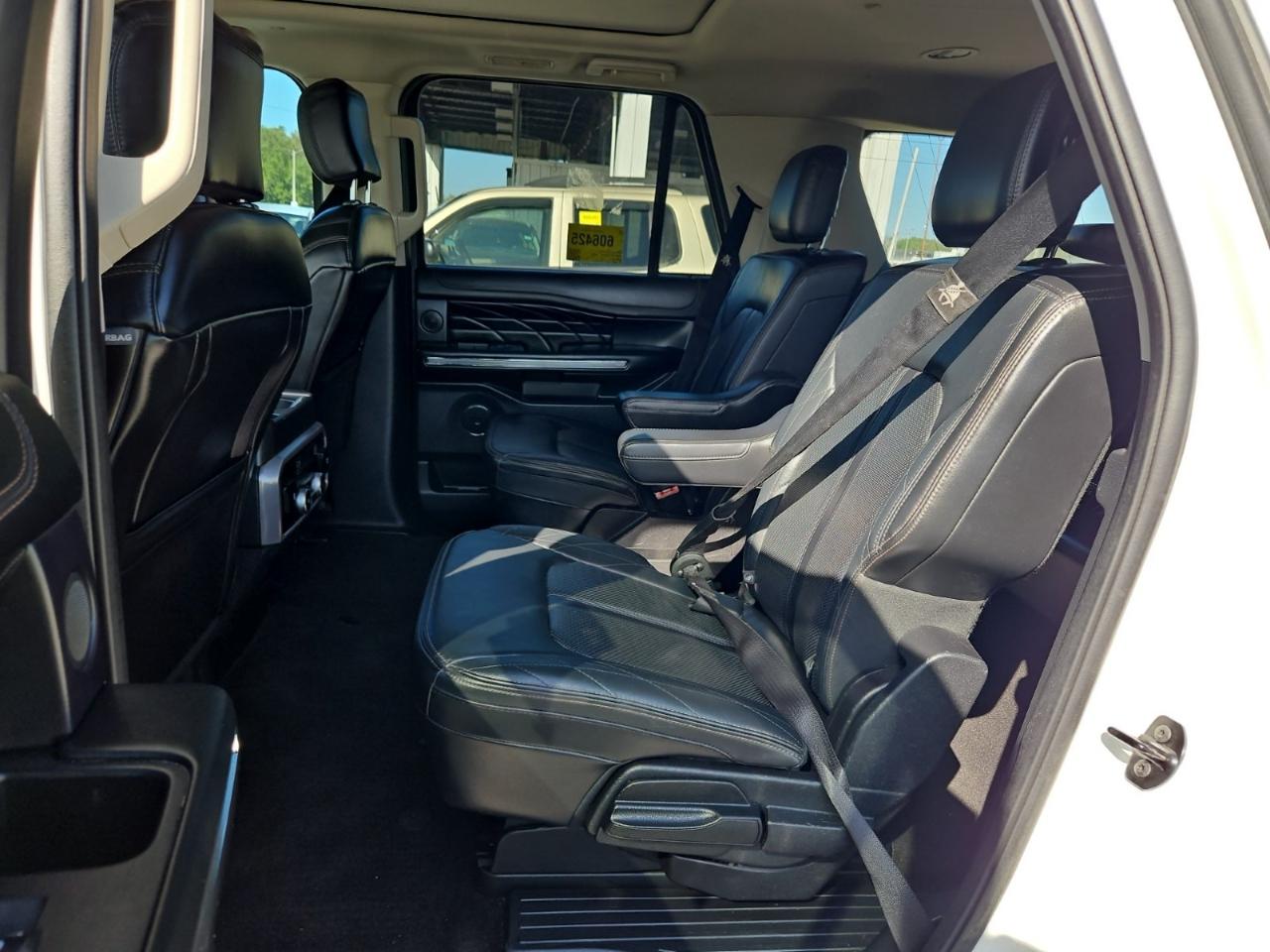 Ford Expedition Max Platinum 4D SUV 4WD 2020