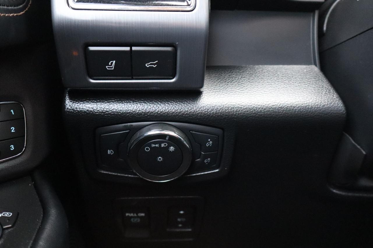 Ford Expedition Max Platinum 4D SUV 4WD 2020