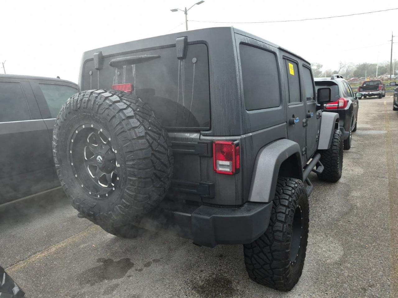 Jeep Wrangler Unlimited 4WD 4dr Sahara 2017