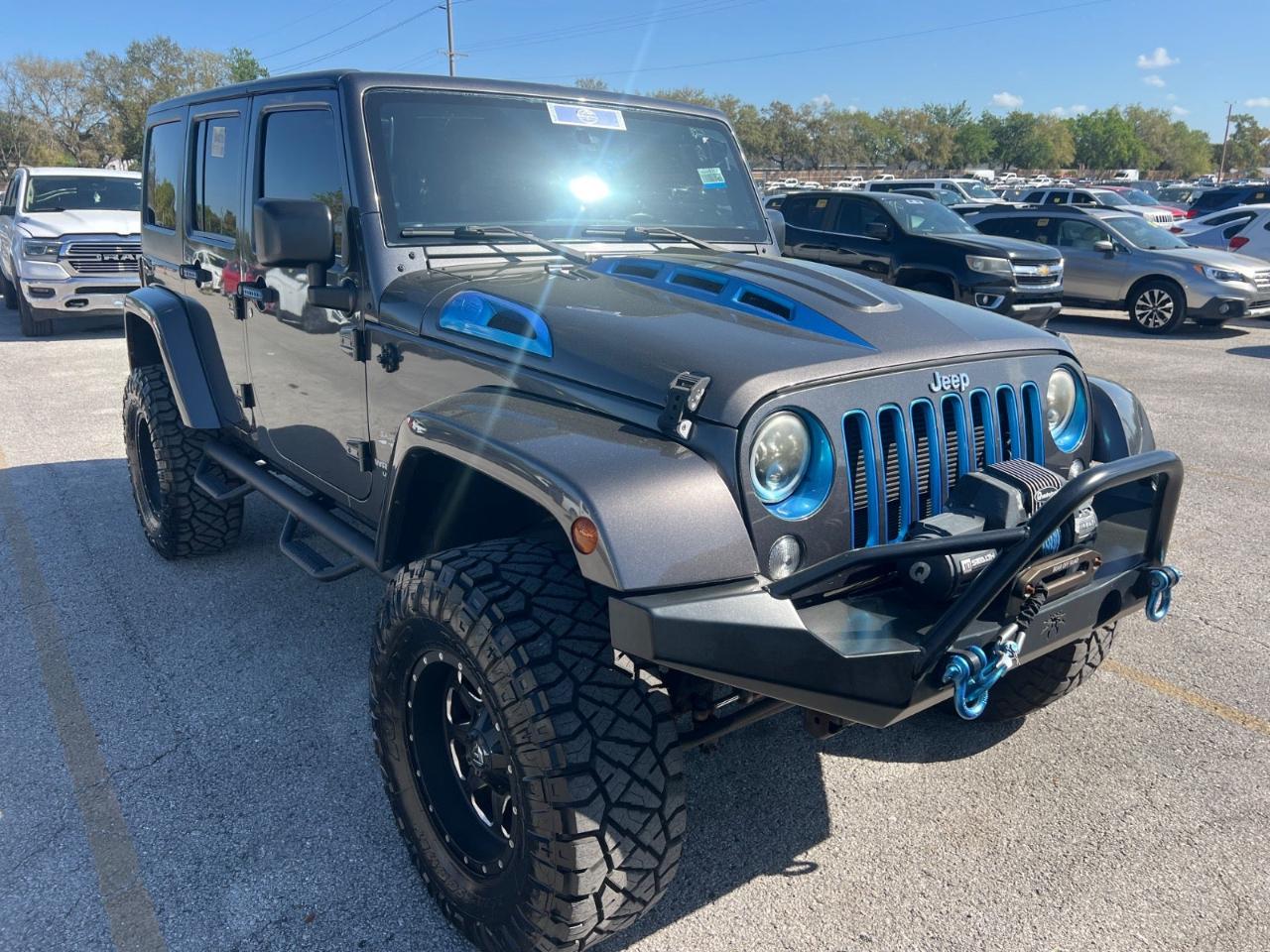 Jeep Wrangler Unlimited 4WD 4dr Sahara 2017