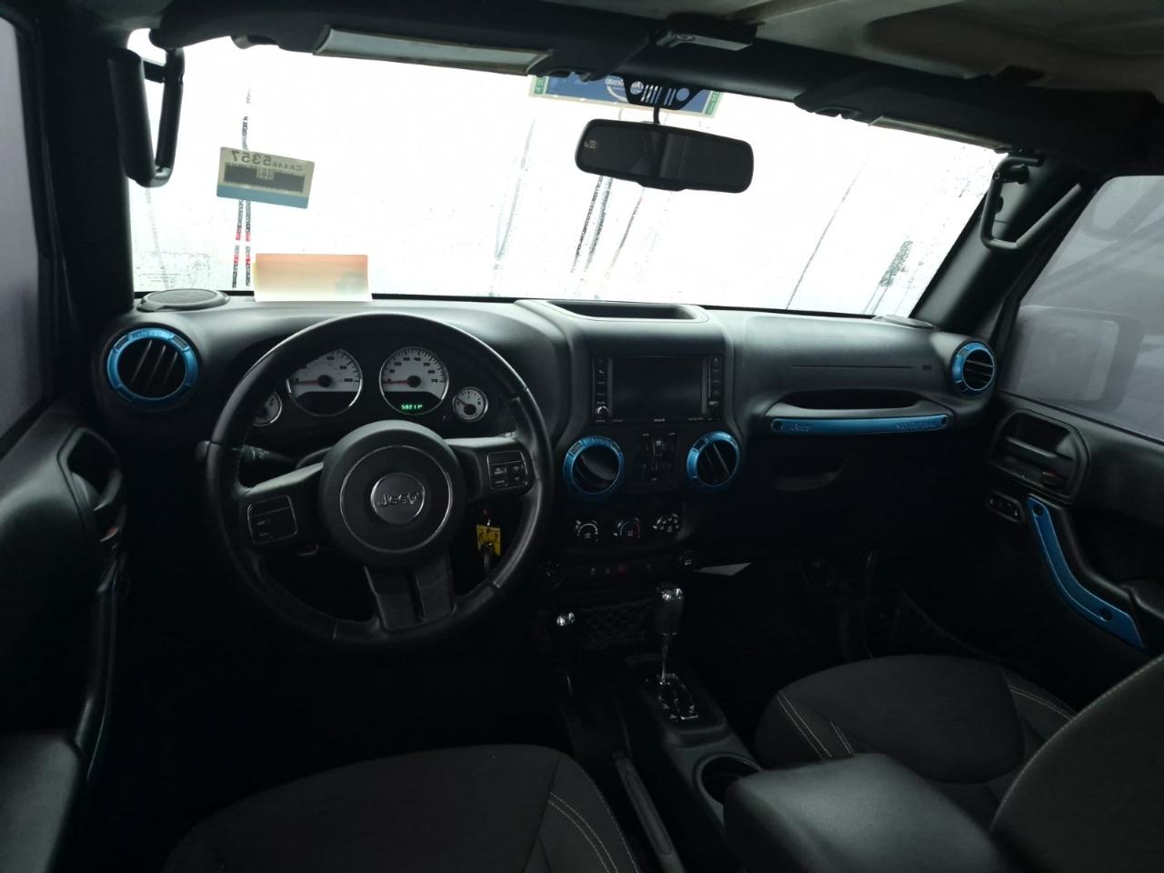 Jeep Wrangler Unlimited 4WD 4dr Sahara 2017