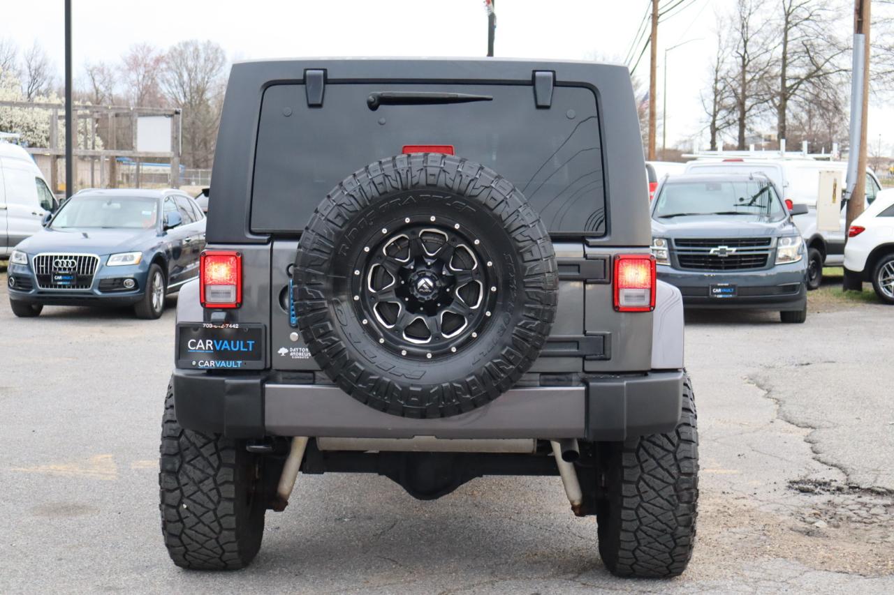 Jeep Wrangler Unlimited 4WD 4dr Sahara 2017