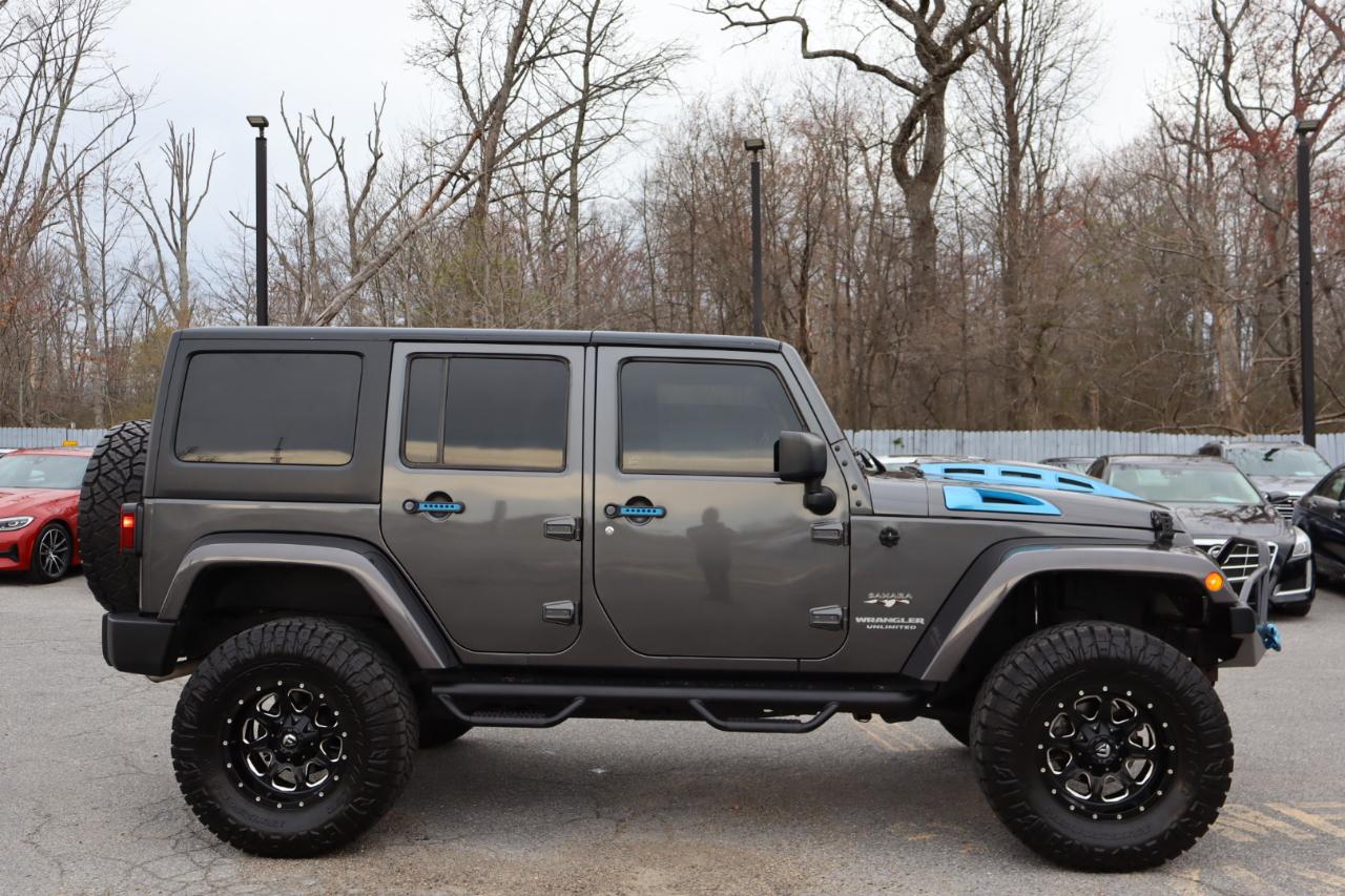 Jeep Wrangler Unlimited 4WD 4dr Sahara 2017