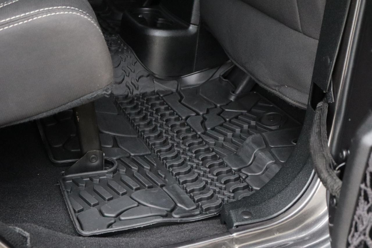 Jeep Wrangler Unlimited 4WD 4dr Sahara 2017