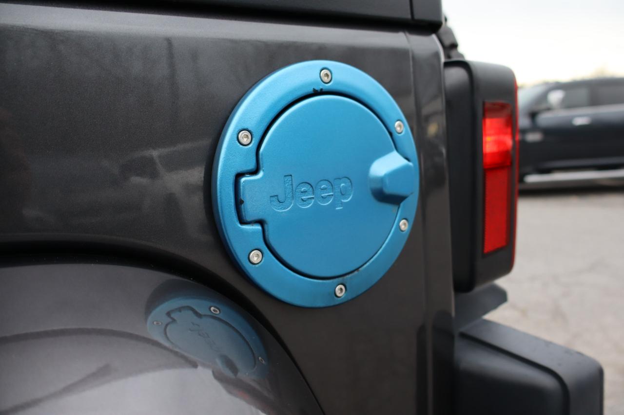 Jeep Wrangler Unlimited 4WD 4dr Sahara 2017