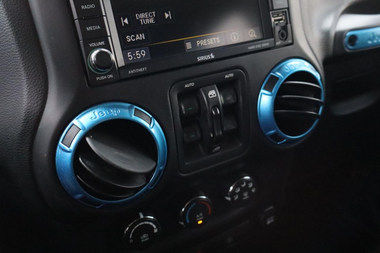 Jeep Wrangler Unlimited 4WD 4dr Sahara 2017