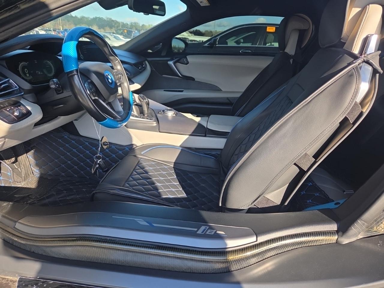 BMW i8 2D Coupe 2014