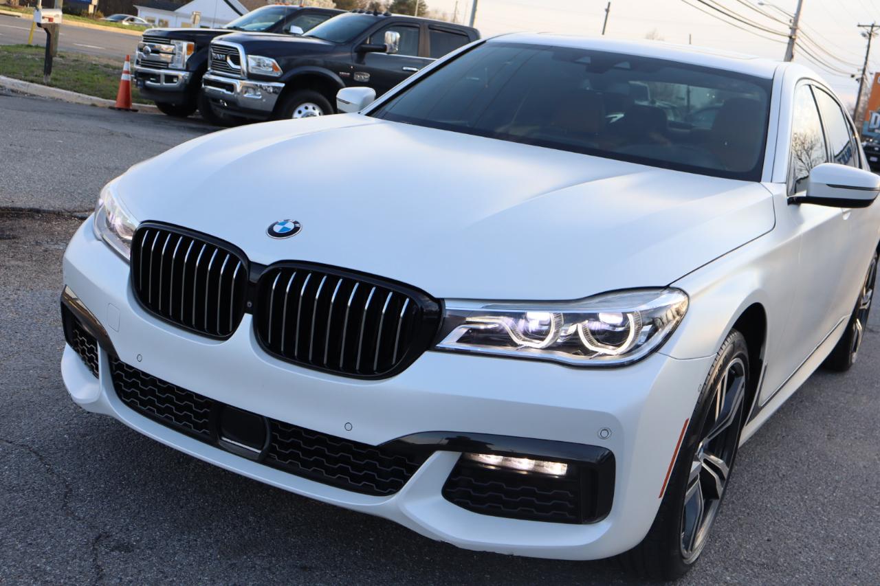 BMW 7-Series  2018