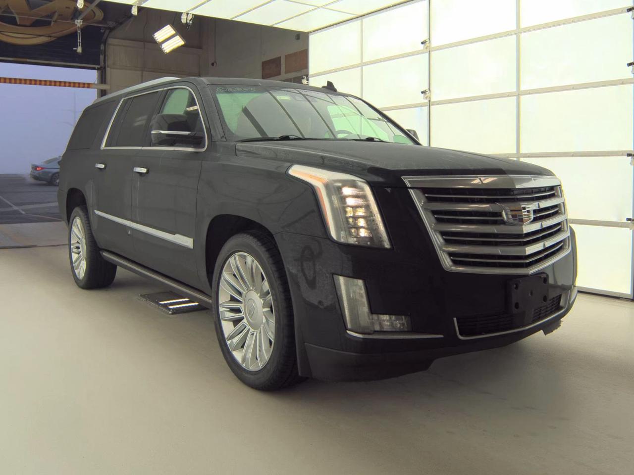 Cadillac Escalade ESV 4WD 4dr Platinum 2018