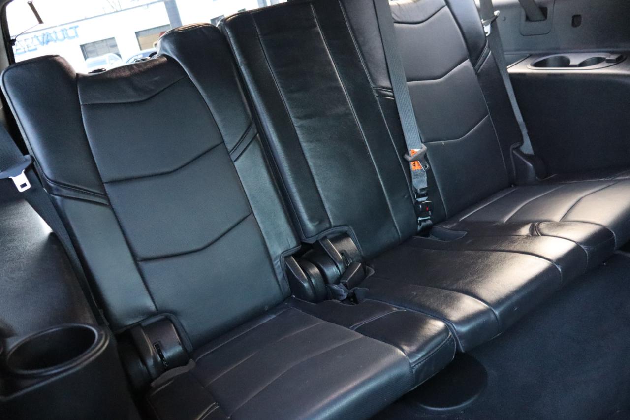 Cadillac Escalade ESV 4WD 4dr Platinum 2018