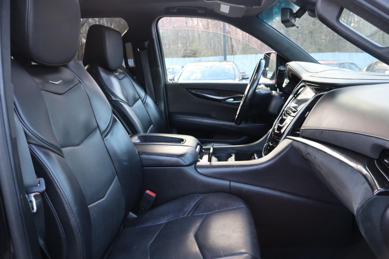 Cadillac Escalade ESV 4WD 4dr Platinum 2018