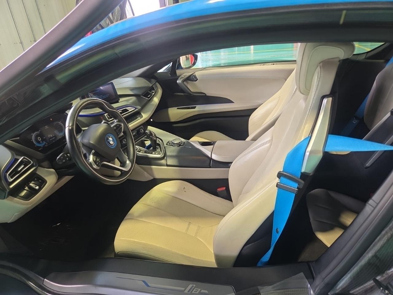 BMW i8 2D Coupe 2015