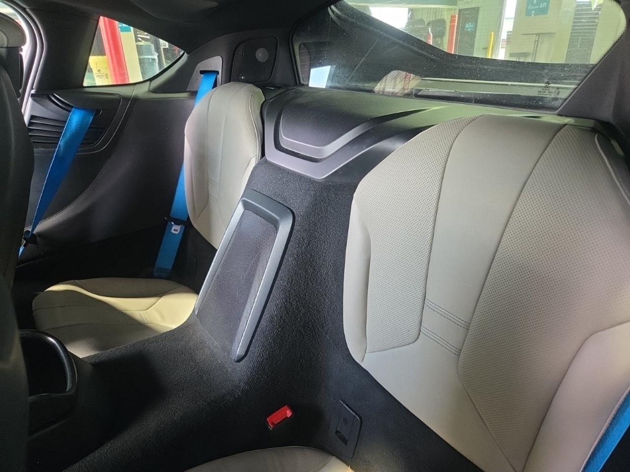 BMW i8 2D Coupe 2015