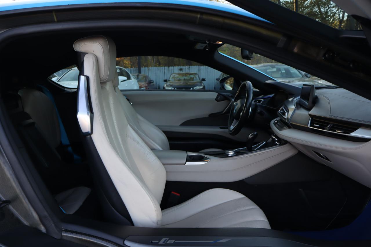 BMW i8 2D Coupe 2015