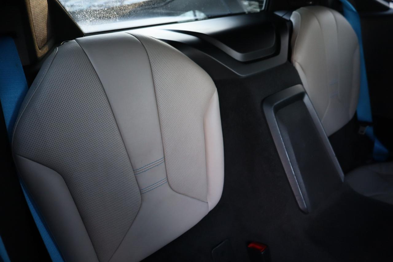 BMW i8 2D Coupe 2015