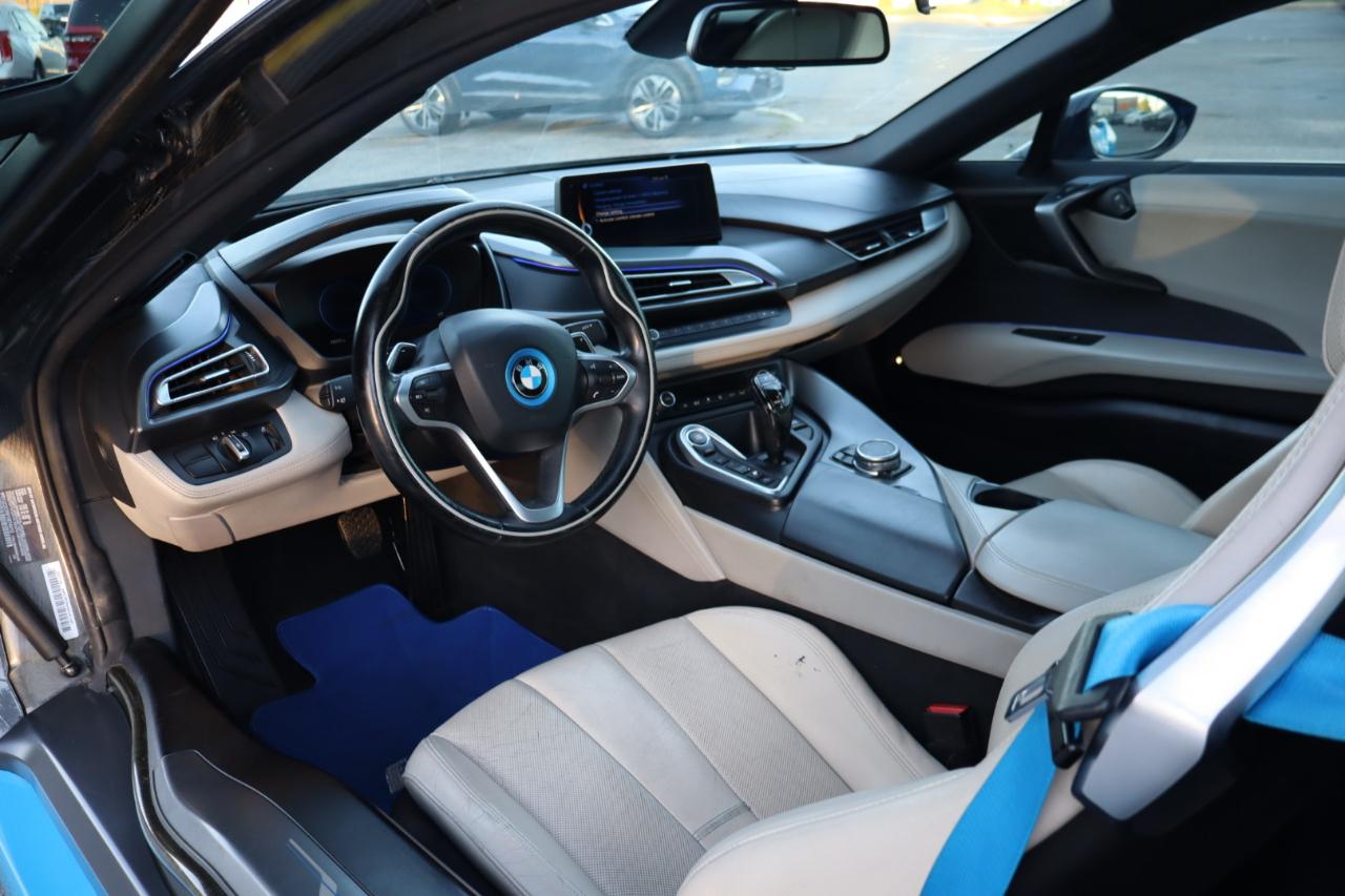 BMW i8 2D Coupe 2015