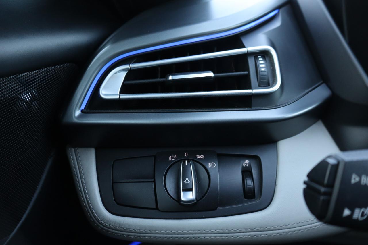 BMW i8 2D Coupe 2015