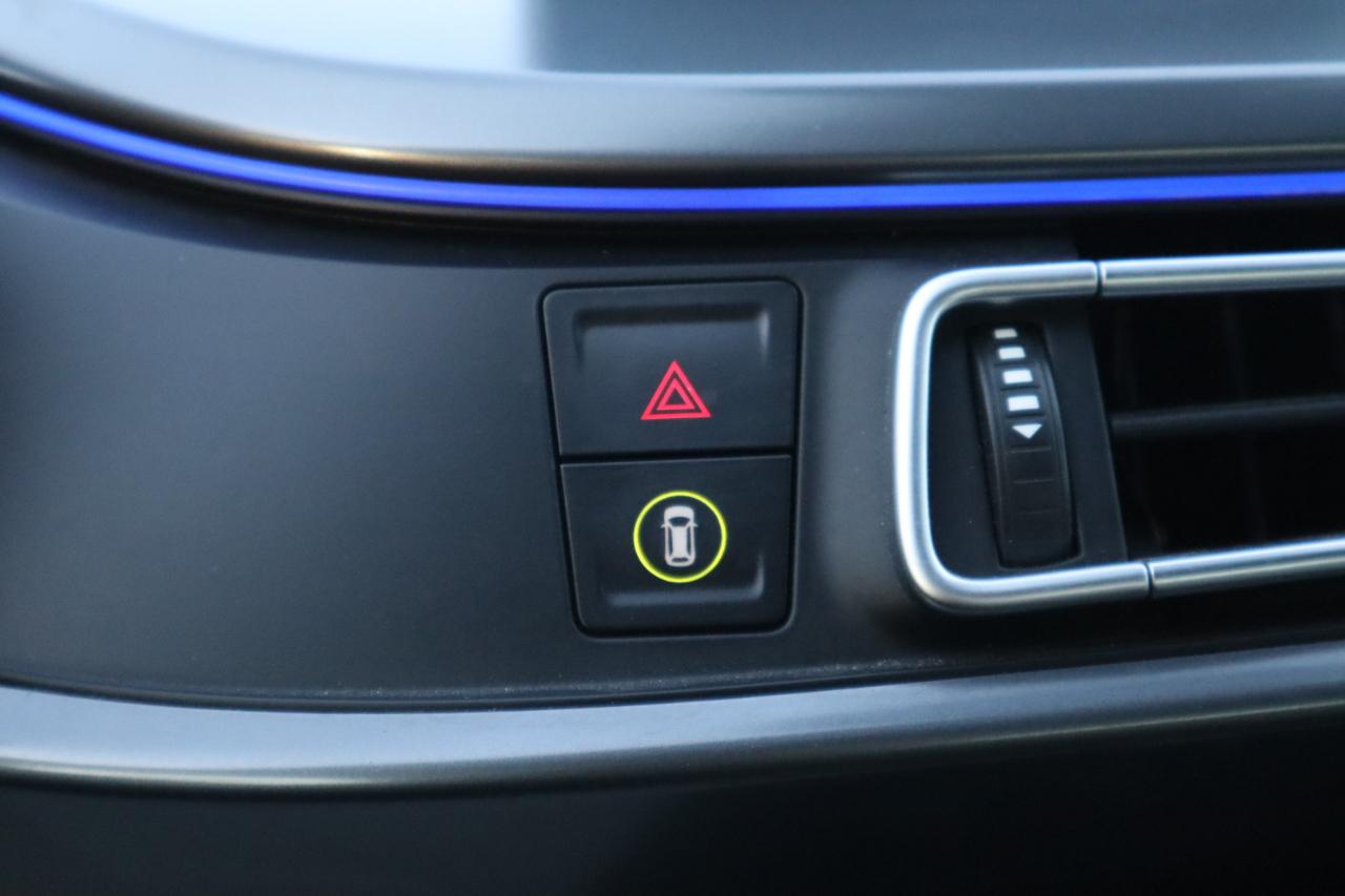 BMW i8 2D Coupe 2015