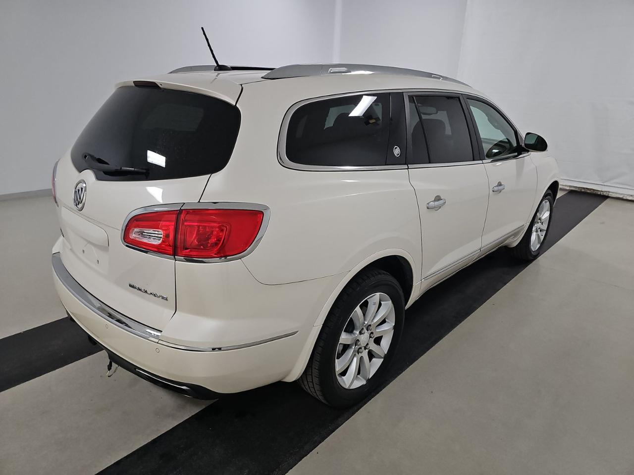 Buick Enclave FWD 4dr Premium 2014