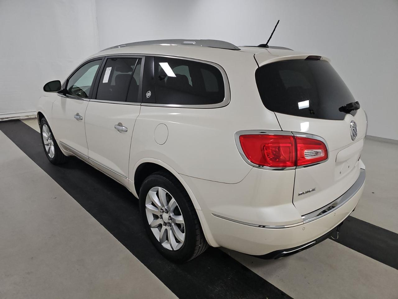 Buick Enclave FWD 4dr Premium 2014