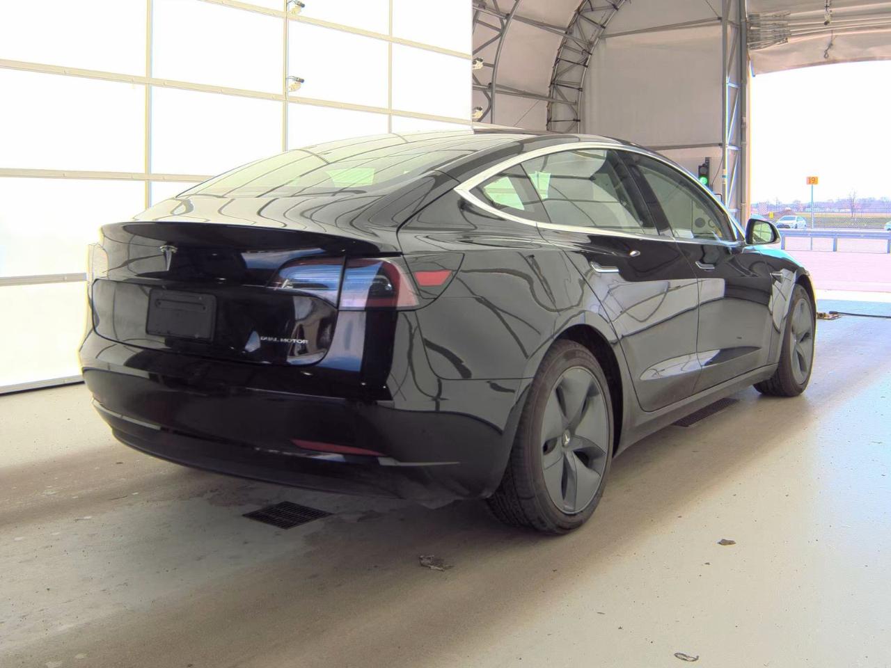 Tesla Model 3 Long Range 4D Sedan AWD 2019