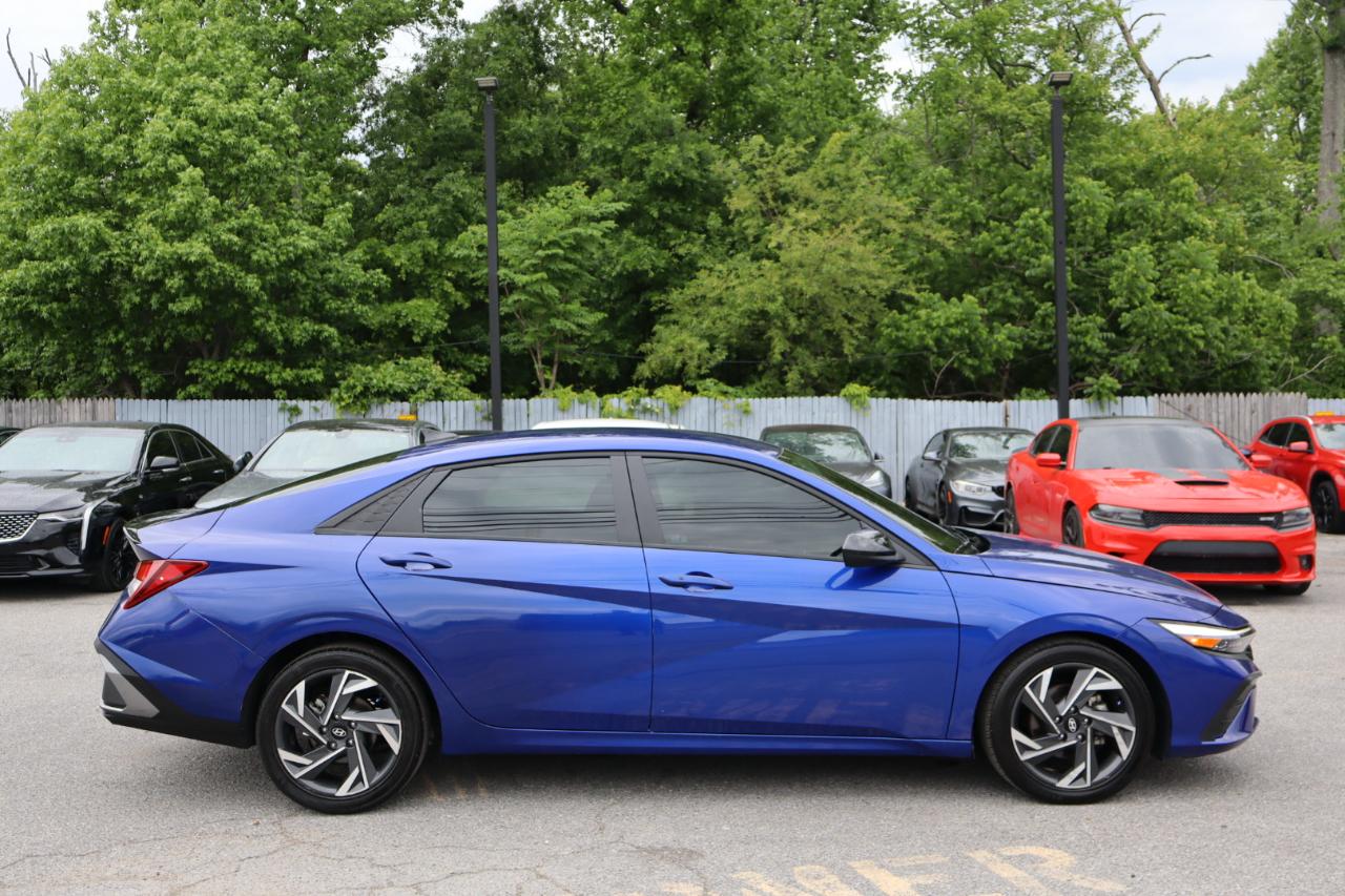 Hyundai Elantra  2025