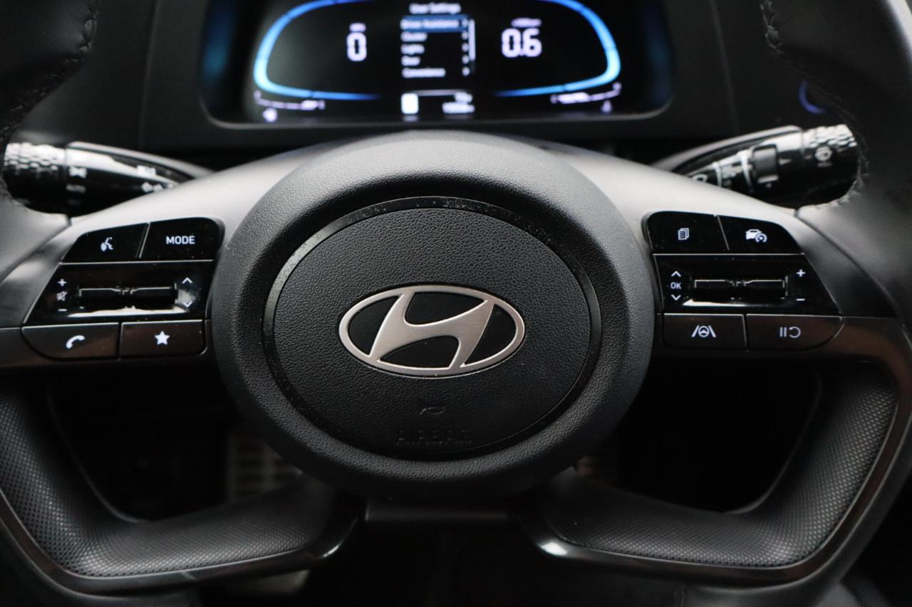 Hyundai Elantra  2025
