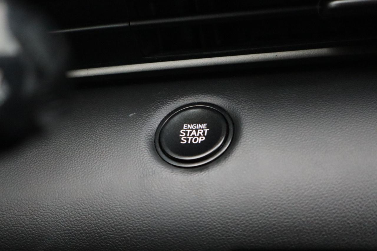 Hyundai Elantra  2025
