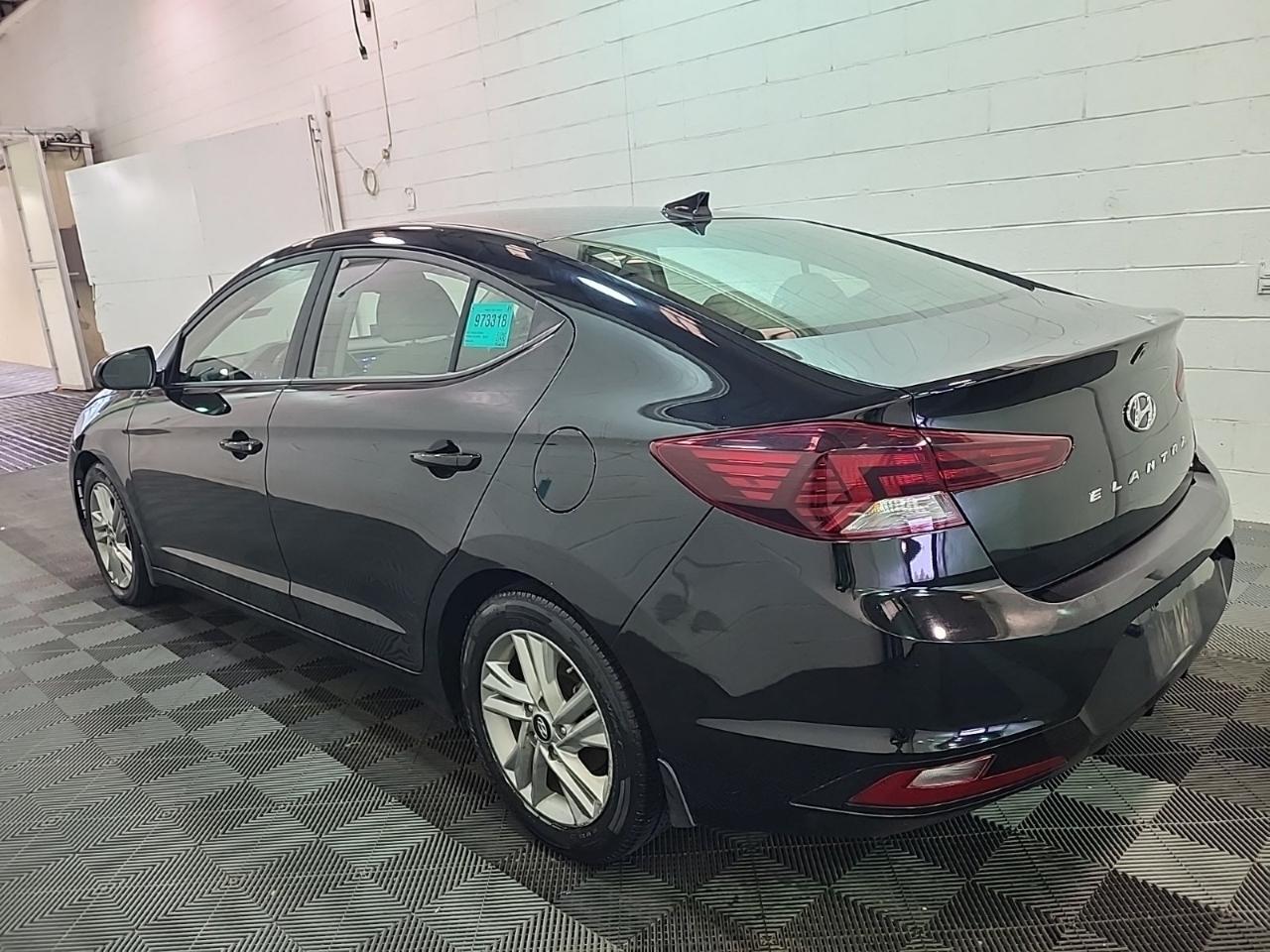 Hyundai Elantra  2020