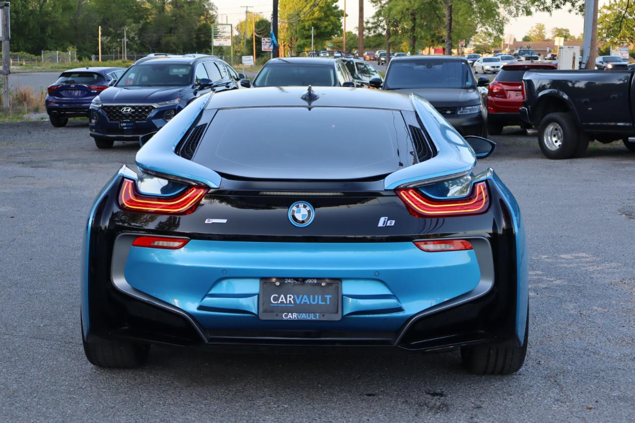 BMW i8 2D Coupe 2016