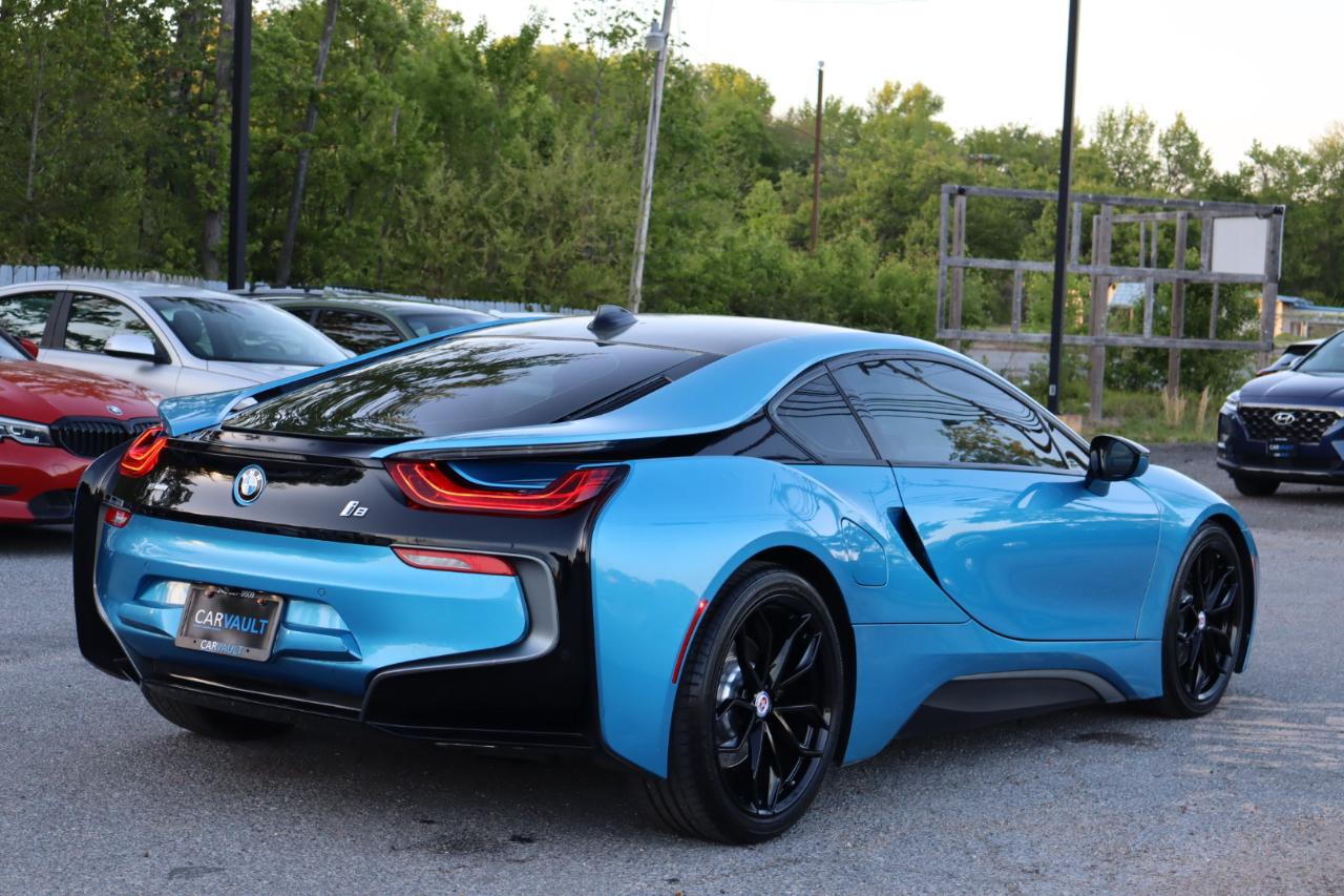 BMW i8 2D Coupe 2016