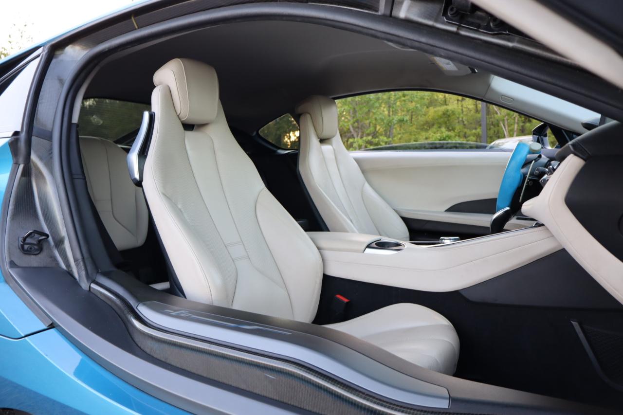 BMW i8 2D Coupe 2016