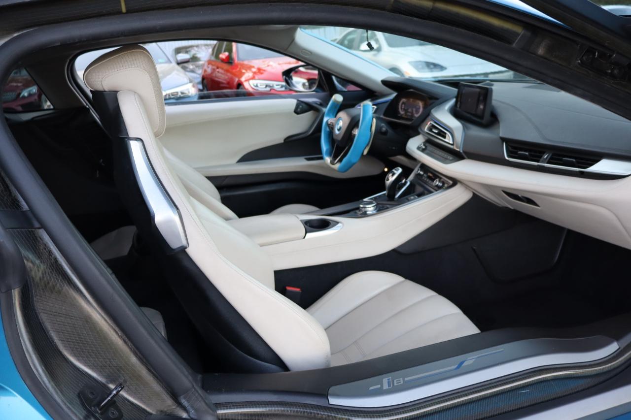 BMW i8 2D Coupe 2016