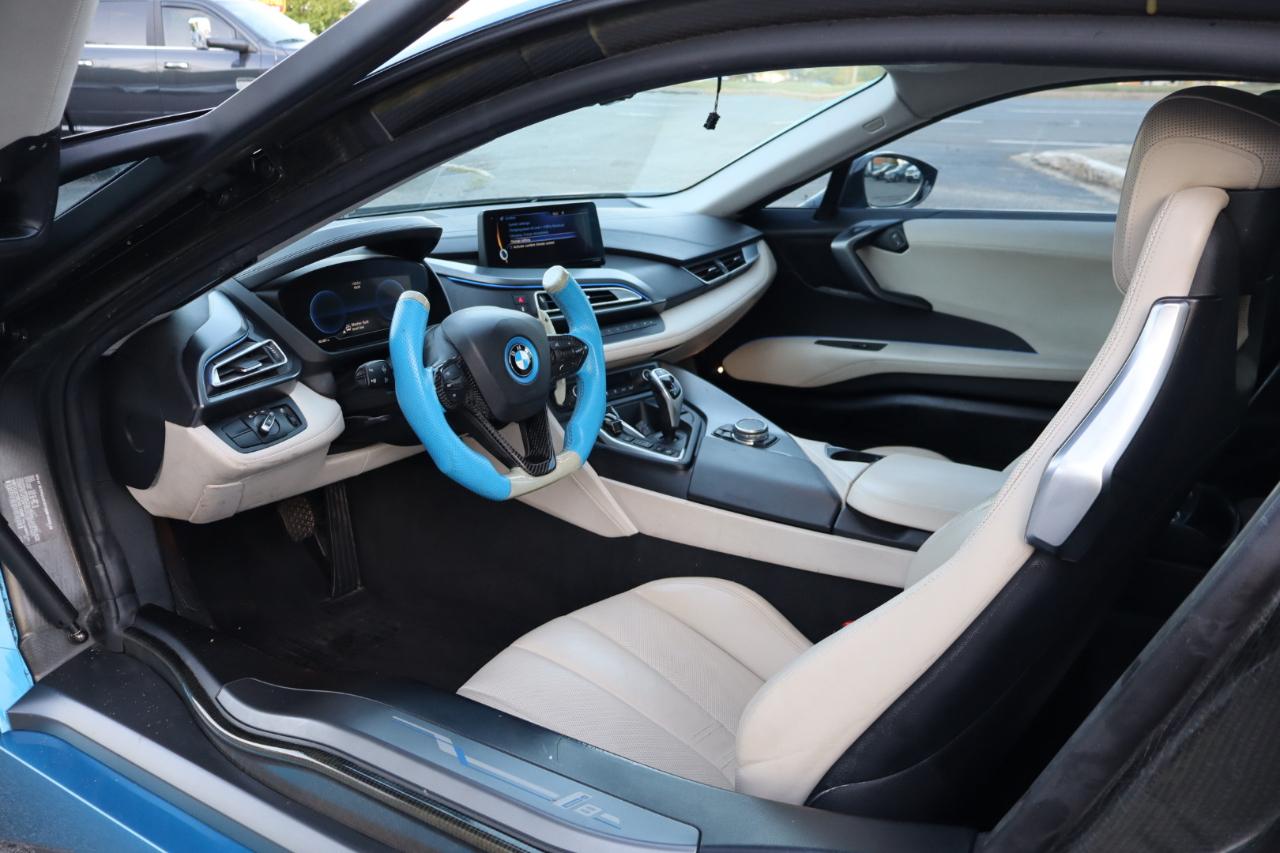 BMW i8 2D Coupe 2016