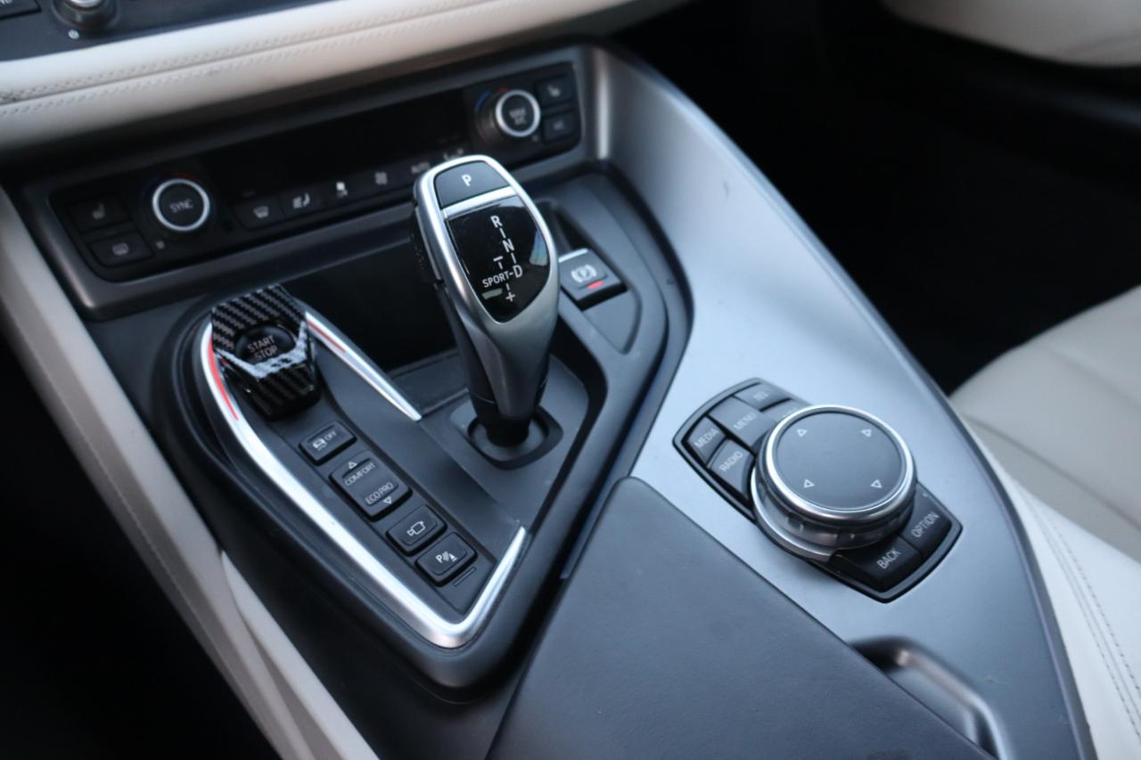 BMW i8 2D Coupe 2016