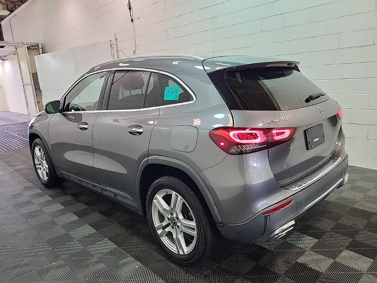 Mercedes-Benz GLA-Class  2021