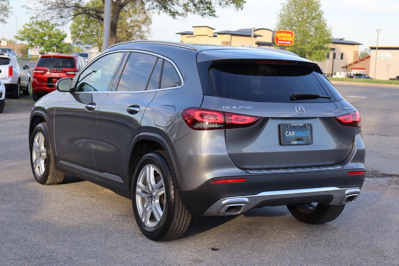 Mercedes-Benz GLA-Class  2021