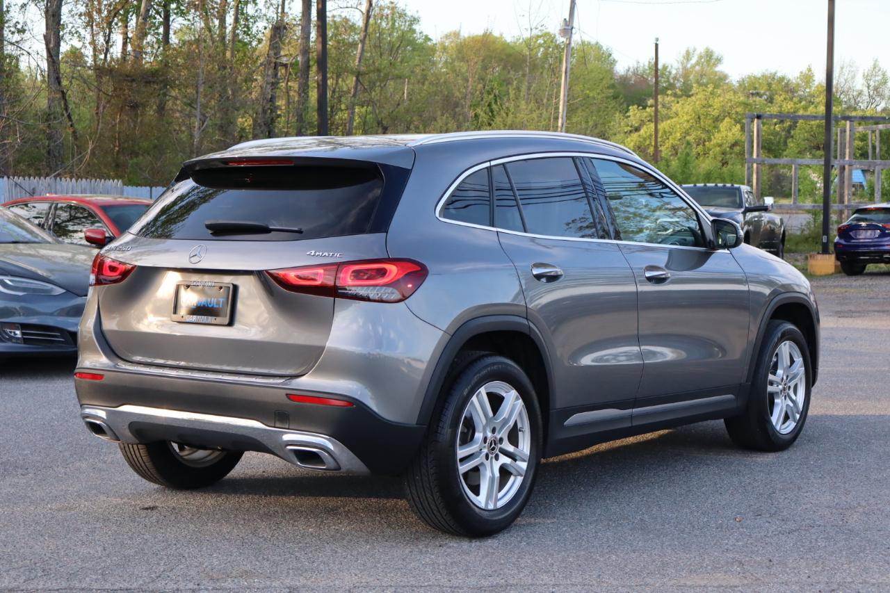 Mercedes-Benz GLA-Class  2021