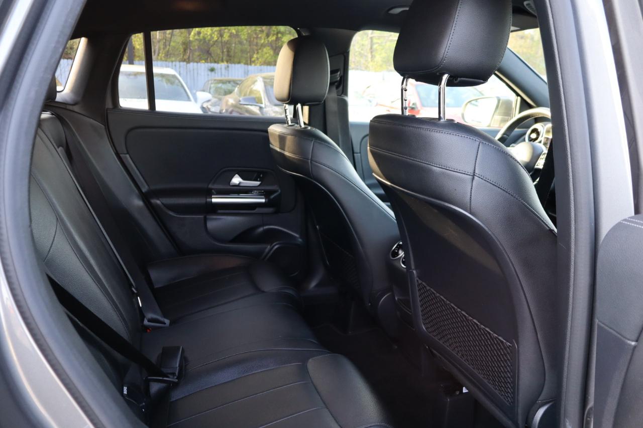 Mercedes-Benz GLA-Class  2021