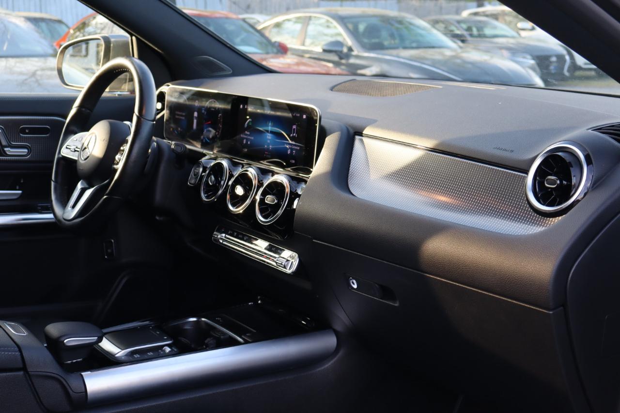 Mercedes-Benz GLA-Class  2021