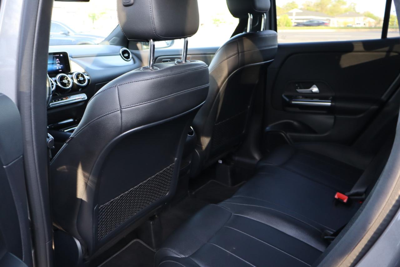 Mercedes-Benz GLA-Class  2021