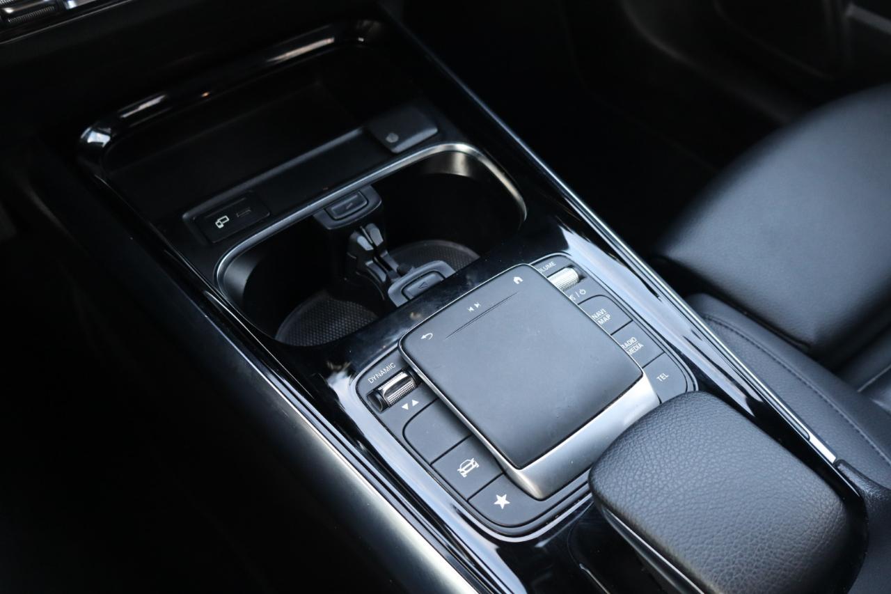 Mercedes-Benz GLA-Class  2021