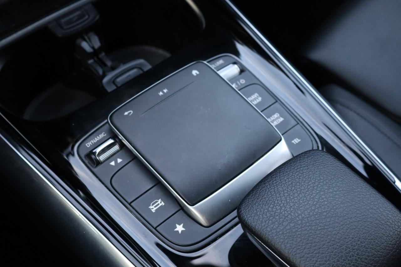 Mercedes-Benz GLA-Class  2021