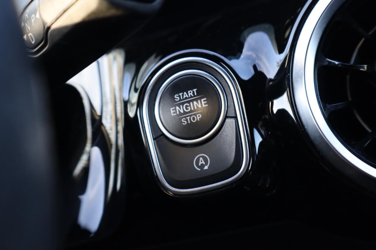 Mercedes-Benz GLA-Class  2021